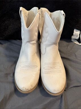 Cat & Jack Cream Kids Western Boots